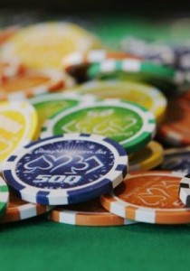 Poker live: il ritardo causa danni per 80 milioni all’Erario