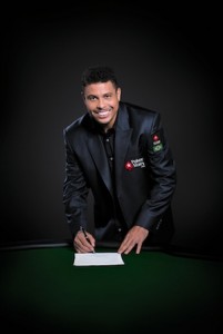 Il Fenomeno diventa pro: Ronaldo firma per PokerStars!