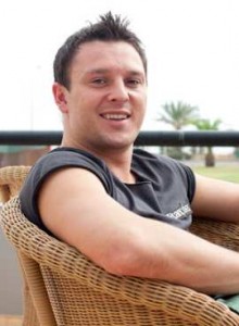 Sam Trickett vince un piatto da 2.000.000 $ a Macao!