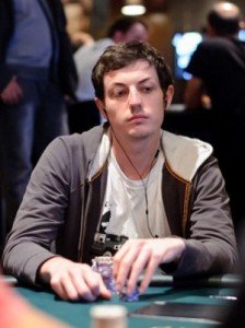 Tom Dwan, fuori dal Main Event, tifa ora per il padre!