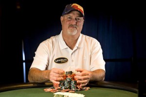 WSOP 2013 event 15: Tom Schneider risorge nell'HORSE