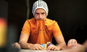 High Stakes: Isildur1 comanda, AthaCliath stupisce