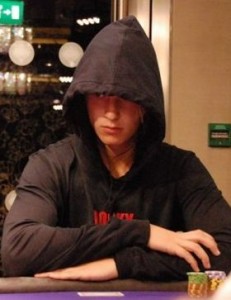 Cash game high stakes: Viktor Blom distrugge ‘w00ki3z.’