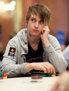 Isildur1 se la vedrà contro "Terken89" nel SuperStar Showdown!
