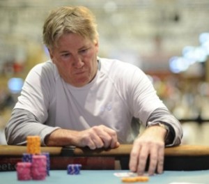 WSOP 2012: Larry Wright gode tra i litiganti