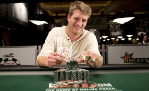 Viali e Bonavena provano a farsi largo nel No Limit Hold'em