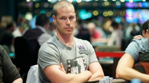 Patrik Antonius vince il pot più grande del mese nel NLH, Isildur1 e Dan Cates tornano a vincere