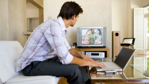 Le 5 distrazioni da evitare assolutamente quando si gioca online