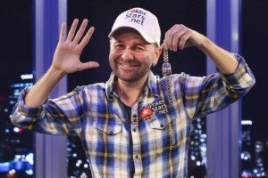 Negreanu: 'Un milione di dollari che batto il 25/50$' E Polk...