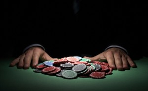 Clamoroso a Campione, giocatore falsifica chips: torneo annullato 