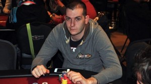 MTT Online: "devden" vince €9.300 su People's Poker, a Chiarato il NOS