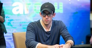 Super High Roller Bowl: Colman bluffa e domina, Hellmuth in tilt