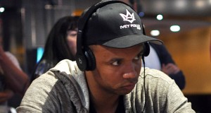 Phil Ivey re di novembre: per ora vince 600.000 dollari