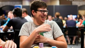 Kanit si consola dopo l'eliminazione EPT... vincendo 65.000$ su Pokerstars