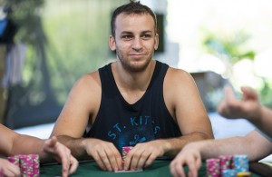PCA High Roller: Sorel Mizzi guida un super final table