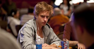 High Stakes Online: Viktor Blom ne vince altri $ 211.000