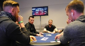 Martin Finger, che noia check/raisare all-in al river