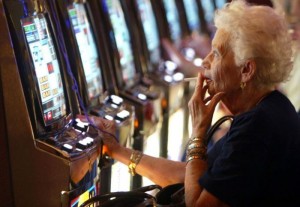 Nonna gambler vince alle slot 41 milioni ma esce dal casinò solo con un dollaro