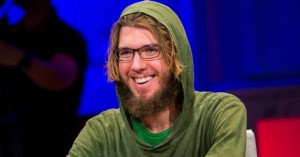 Luckychewy ed una thin valuebet allo SCOOP con QQ