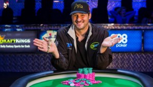 Phil Hellmuth, sempre lui: vince il 14° braccialetto WSOP!