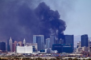 Las Vegas: fiamme alla piscina del Cosmopolitan, 2 feriti