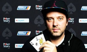 Mario Lopez esulta: il graffio argentino sull'Estrellas Poker Tour