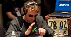 Il dress code del giocatore di poker di successo