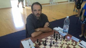 Scammer a un torneo di scacchi: espulso per frode sportiva!