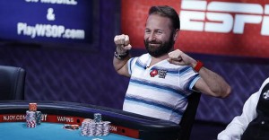 Daniel Negreanu attacca i razzisti e l'ipocrisia sul razzismo