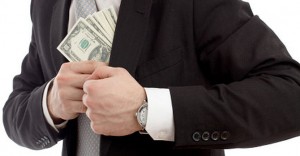 Affiliate manager accusato di avere sottratto 153.000€ a un colosso del betting