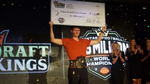 Fantasy Football World Championship: il poker pro Aaron Jones trionfa per 5.000.000$!