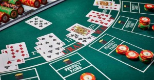 Blackjack: raddoppiare o non raddoppiare? Questo il dilemma