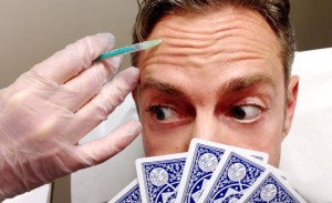 Medico lancia Pokertox: il botox per una migliore poker face... Siamo alla follia?