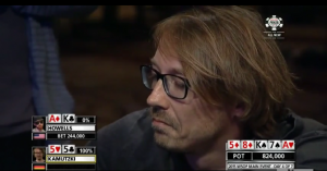 WSOP 2015 Main Event: giocatore folda la mano migliore al river e impazzisce!