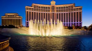 La top 10 degli hotel più lussuosi ed amati dai Paperoni: il Bellagio in testa, il Caesars Palace dietro al Plaza