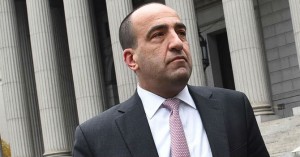 Ruba $22.000.000 per scommettere, cinque anni di carcere per un ex broker