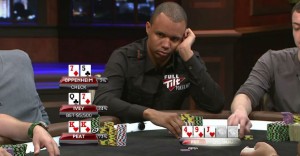 Phil Ivey, ma che fai? Hero call al river, ma è sotto un treno