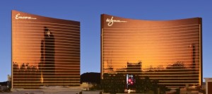 W Las Vegas: inaugurata la nuova room del Wynn Encore, Larry Flynt acquista storico casinò californiano