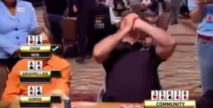 WSOP Main Event: checka dietro full al river ed esulta! - VIDEO -