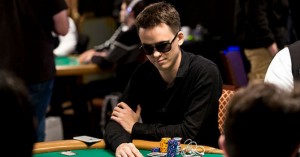 Super High Roller Bowl Day 1: ‘Trueteller’ in testa, top 10 per Colman e Negreanu