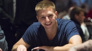 Poker Live Daily: Dunst vola nel main event a Montreal e una sfilza di big vanno al day 2