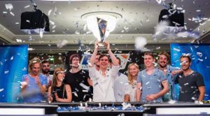 Fedor Holz da fantascienza: vince anche l'EPT high roller a Barcellona per €1.300.300!