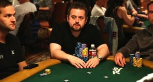 Il November Niner Kenny Hallaert conquista l'Unibet Poker Open come TD