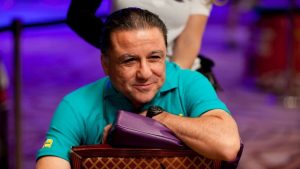 Eli Elezra: "Vinsi $680.000 con scala colore contro Gus Hansen. Da allora non foldo più 9-10 a cuori!"