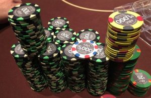 Phil Hellmuth dà azione all'Aria in una partita 200$/400$ Mixed Games: da $580 si alza con $50.000