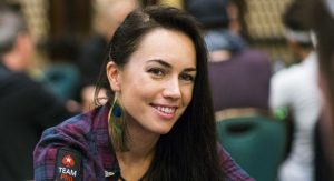 Liv Boeree: da studentessa squattrinata a stella del poker, ora in missione per salvare il mondo