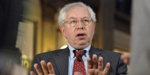 Baretta (Min. Economia): "tasse uniformi in Europa" e dichiara guerra aperta al gioco online: "per me... divieto totale di pubblicità"