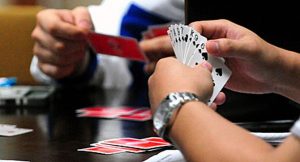 Corte d'appello inglese: "Lo sport deve includere un'attività fisica. Il bridge non è uno sport". E il poker?