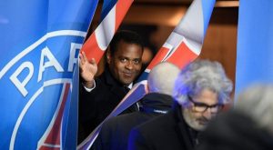 Patrick Kluivert travolto da scandalo scommesse: indebitato per €1 milione e ricattato da banda criminale