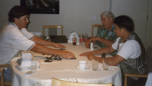 Jerry Buss, le partite con Magic e Jabbar e quella volta che Phil Hellmuth lanciò una sedia